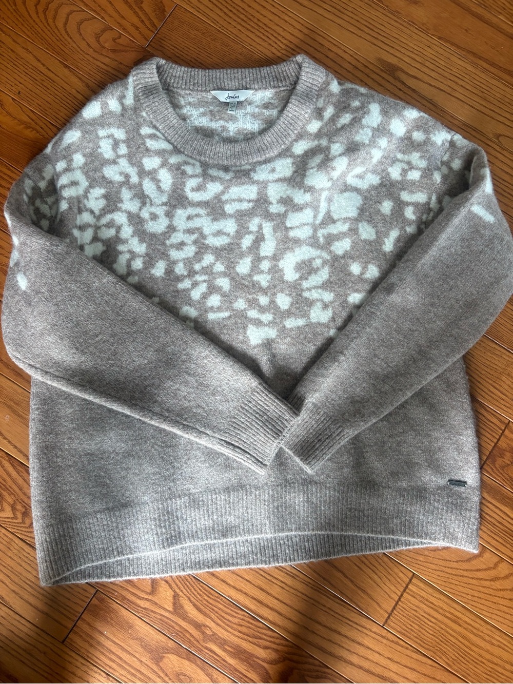 Joules Crewneck Sweater in Taupe and Cream, size 6